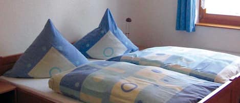 3 habitaciones y muebles diferentes
