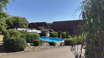 House | Pool