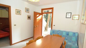 Living room - Sun Drenched Seaside Holiday Home near Venice (Rosolina)