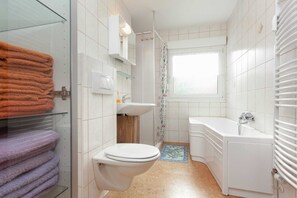 Apartment | Badezimmer