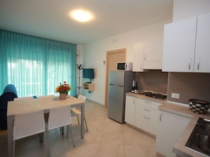 Apartment | Private kitchen | Microwave