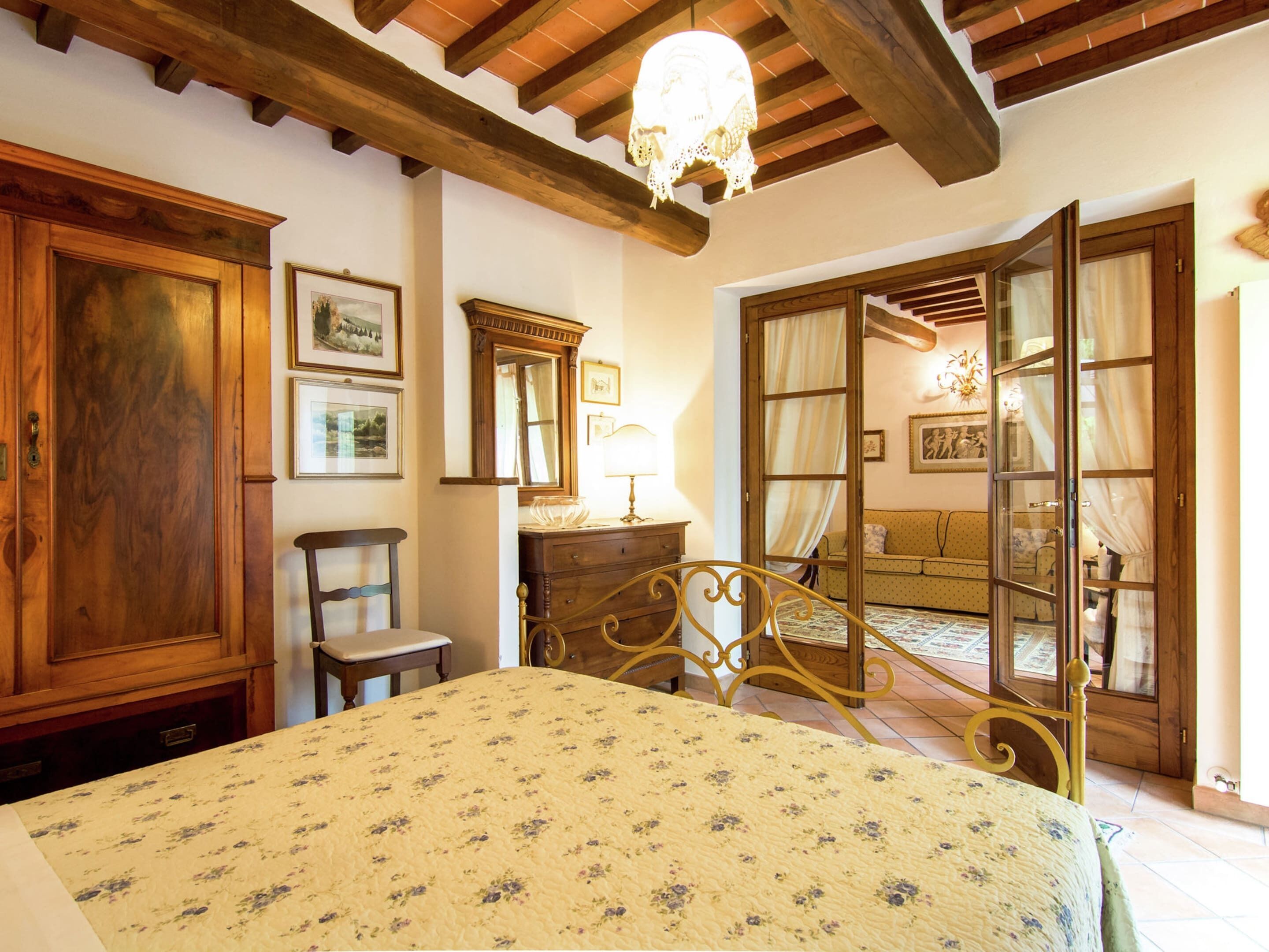 House | 1 bedroom, individually furnished, bed sheets