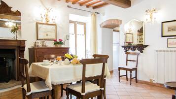 House | Dining