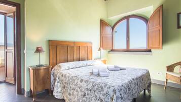 Casa | 3 quartos, individualmente mobiliados, roupa de cama