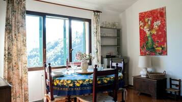 House | Dining