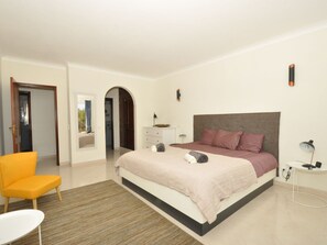 House | 2 bedrooms, individually furnished, bed sheets - Villa With Views Like the Pool, Sea, Meia Praia (Lagos)