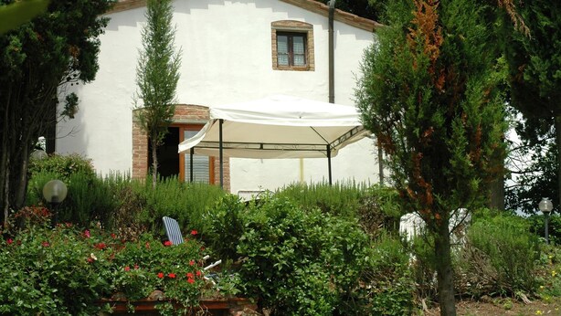 Exterior - Spacious Apartment in a Beautiful Location With Pool and Tennis Court, Peace and Privacy (Montaione)