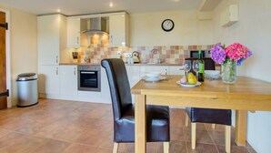 Private kitchen - Beautiful 1 Bedroom Apartment in Tiverton for Couples with Hot Tub (Tiverton)
