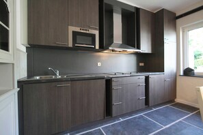 Private kitchen - Namur Mansion by the Meus (Hastiere)