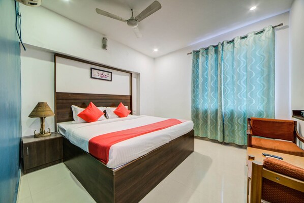Standard Double Room | 1 bedroom, in-room safe - OYO 4025 Hotel Meredian Orchid (Hyderabad)