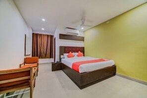 Standard Double Room | 1 bilik tidur, peti besi dalam bilik 