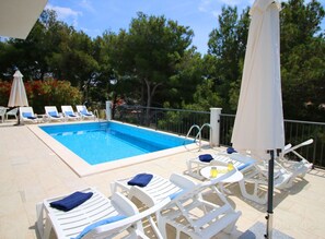 Outdoor pool - Chic Apartment in Primosten With Pool (Primosten)