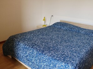 Hus | 2 sovrum och unika möbler