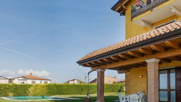 Cottage | Pool | Outdoor pool