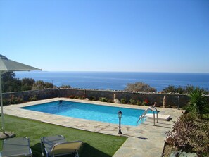 Pool - Charming Villa in Agia Paraskevi With Swimming Pool (Agios Vasileios)