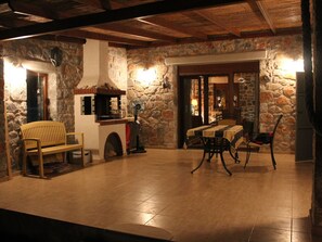 Living room - Charming Villa in Agia Paraskevi With Swimming Pool (Agios Vasileios)