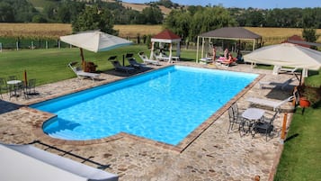 Apartment | Pool | Outdoor pool