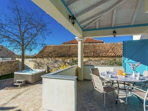 Dining - Charming Villa With Private Heatable Pool (Nin)