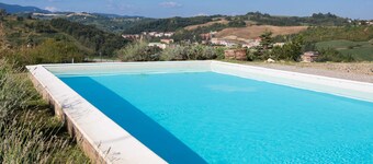 Magnificent old Country House With Garden and Private Pool, With Wifi