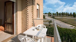 Balcony - Nice Holiday Home Close to sea Front, in Rosolina Mare, Near Venice (Rosolina)