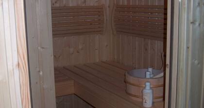 Large Luxury House with Sauna & Hot Tub in Giant Mountains near ski Area