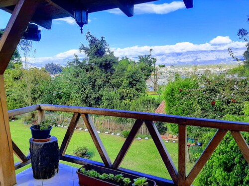 BEAUTIFUL COUNTRY HOUSE NEAR COTIPAXI, PASOCHOA, INTISANA VOLCANOES