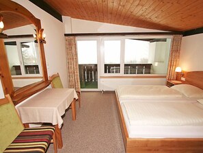 2 Schlafzimmer, Schreibtisch, Internetzugang