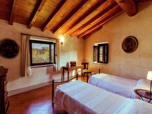 House | 2 bedrooms, individually furnished - Belvilla by OYO Trilo Della Cascina (Salò)