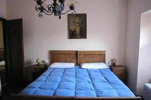 2 bedrooms, individually furnished, bed sheets - Farmhouse in Verbania With Mountain Views (Verbania)