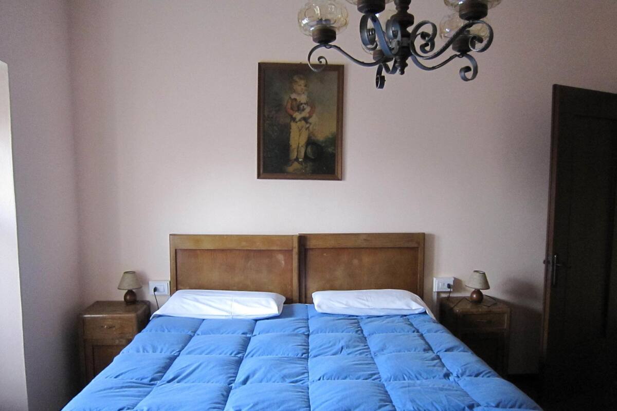 House | 2 bedrooms, individually furnished, bed sheets