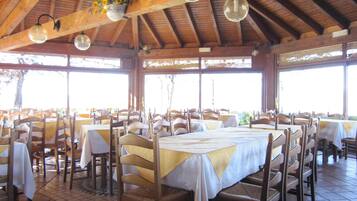 Cottage | Tempat makan
