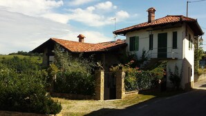 Exterior - Panoramic Accommodation in a Authentic Farmhouse Completely Renovated (Torresina)