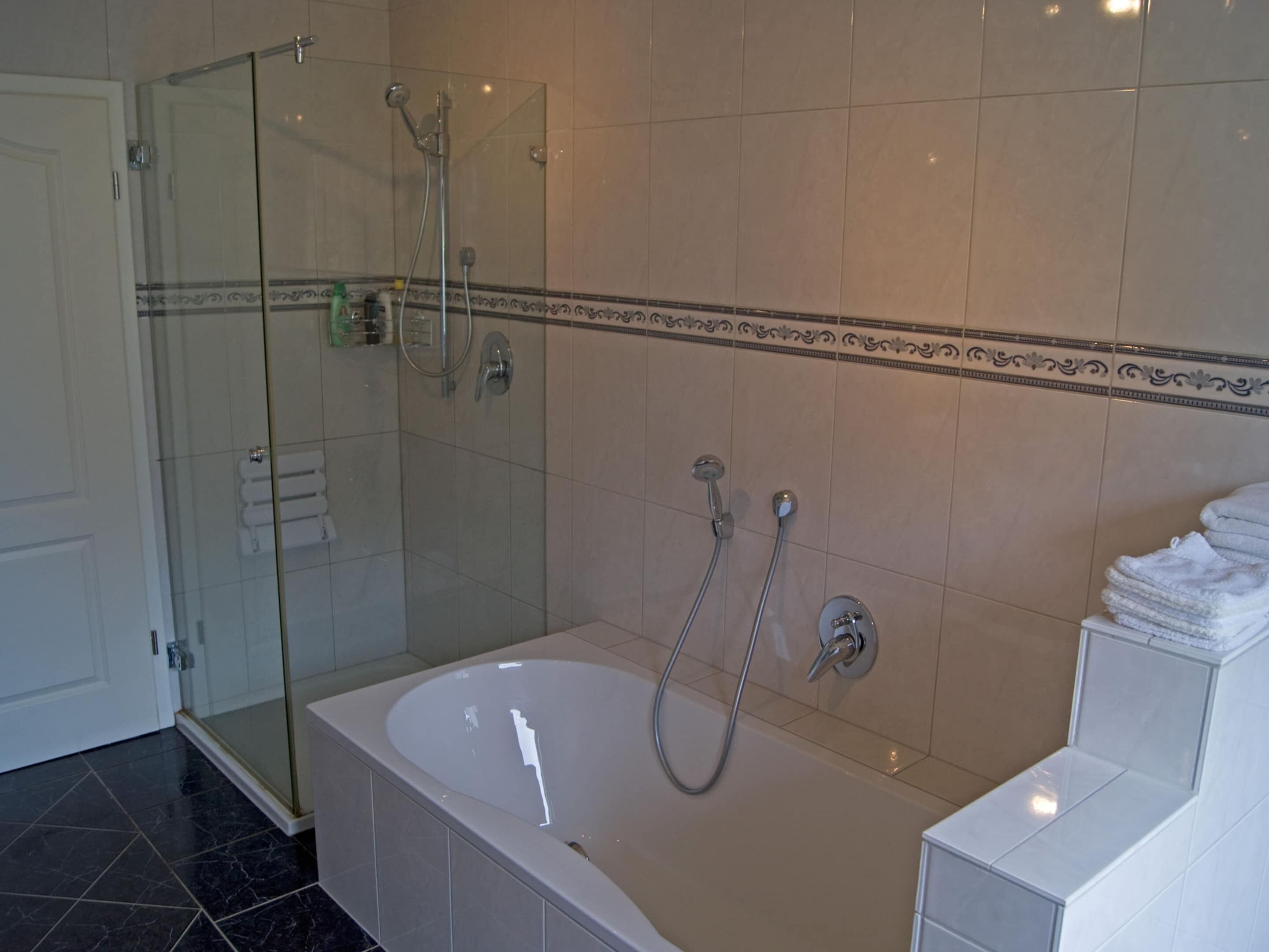 Apartment | Badezimmer