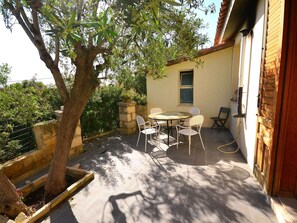 House | Dining