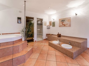 Bathroom - Apartment in Reifferscheid With Forest Trails (Hellenthal)