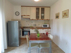 Apartment | Private kitchen | Stovetop - Apartment in Knin Near Knin Fortress (Knin)