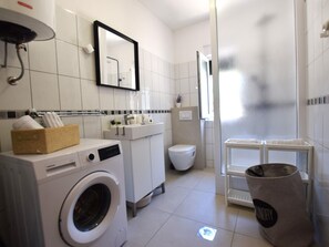 House | Bathroom | Shower