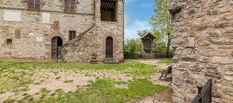 Dwelling in Renovated Barn near Birthplace of Michelangelo
