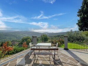 House | Balcony