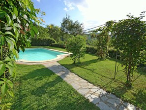 Villa | Pool | Indendørs pool, udendørs pool