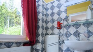 Bathroom - Spacious Apartment in Bad Sachsa With Pool (Bad Sachsa)