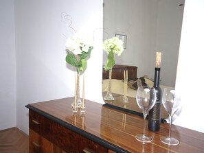 2 bedrooms, individually furnished, bed sheets - Nice House with Large Garden near Pula & Beach (Fazana)