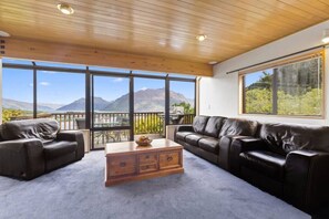 Flat-screen TV, fireplace