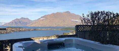 Bañera de hidromasaje exterior