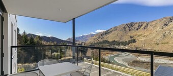 Rihir Apartment at the base of Coronet Peak