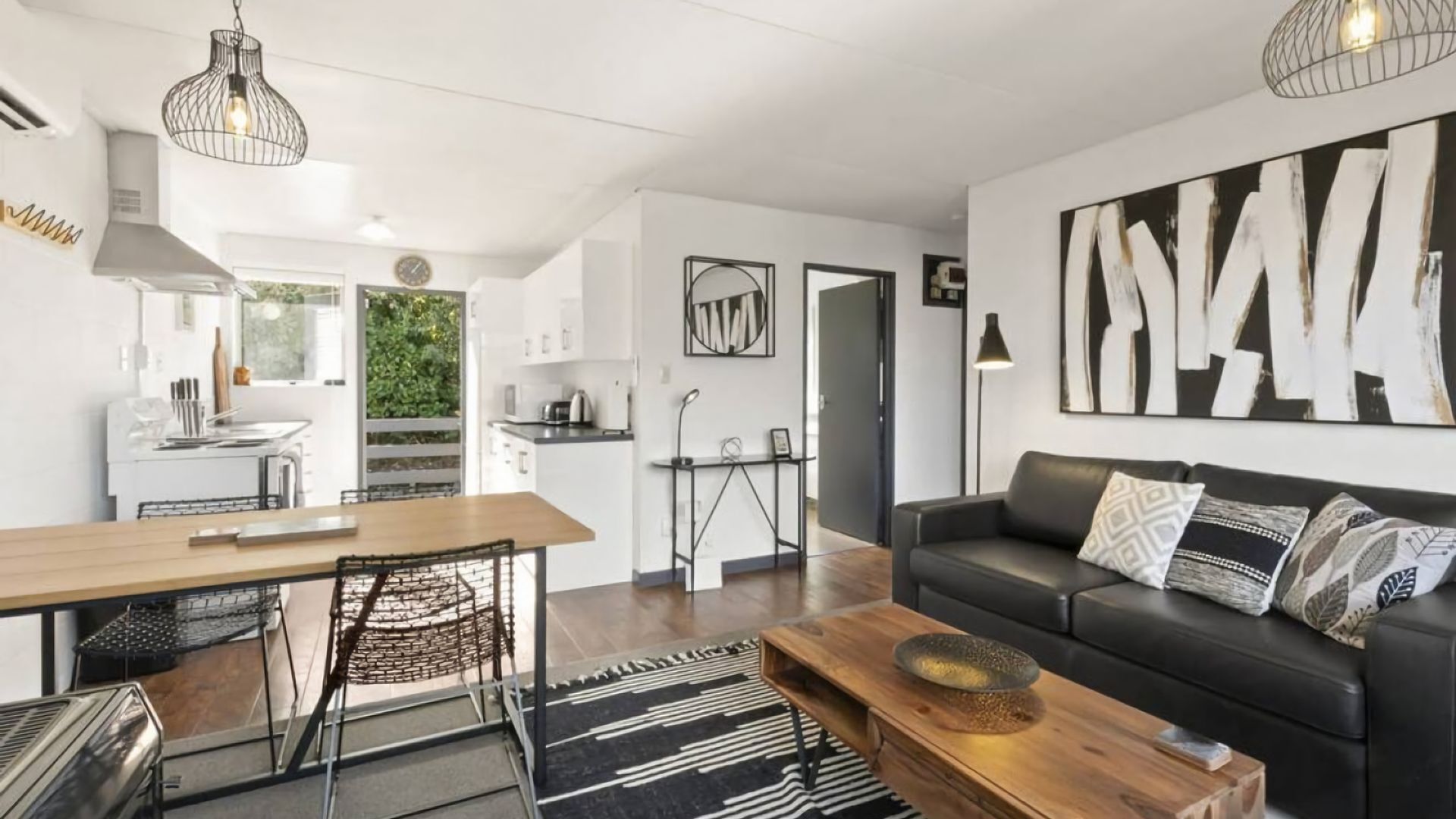 TV connectée, cheminée, Netflix, services de streaming