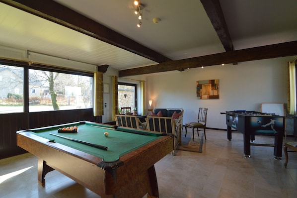 Cottage | Games room