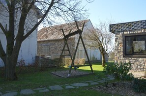 Cottage | Property grounds - Liege Cottage With Sauna (Waimes)