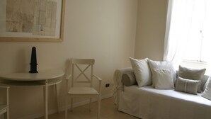 Living room - Belvilla by OYO Modern Apartment in Rome Near Sea (Rome)