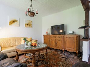 Cottage | Living room - Farm With Lovely Panoramic Views (Trois-Ponts)